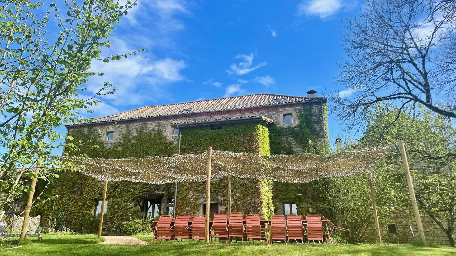 Villa L'ancien Relais de Poste*** à Saint-Dier-dʼAuvergne